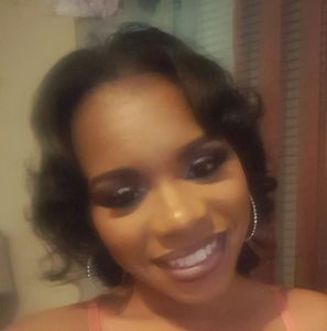 Meet your Posher, Carletta